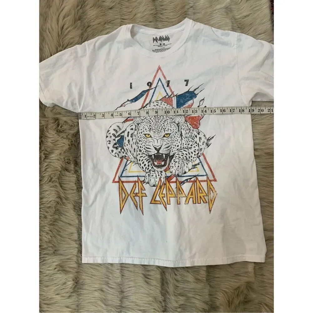 Def Leppard Band Tee  Leopard Logo M - Picture 4 of 5